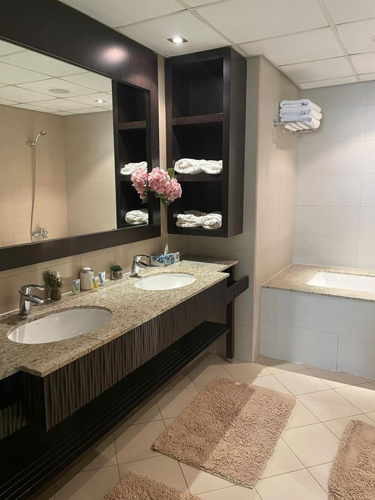 Anantara Hotel Apartment Palm Jumeirah Connected Anantara Hotel 두바이 외부 사진